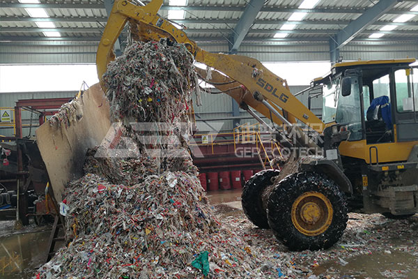 造紙廠絞繩廢料破碎生產(chǎn)線現(xiàn)場(chǎng),破碎處理系統(tǒng)