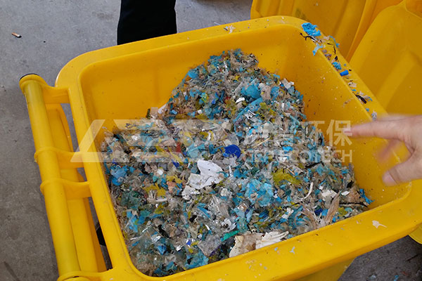 醫(yī)療垃圾破碎機處理系統(tǒng),醫(yī)療廢棄物預(yù)處理生產(chǎn)線現(xiàn)場