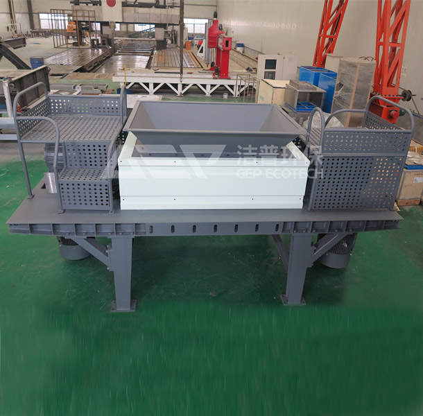 <a href=http://www.fan44.com/product/139.html target=_blank class=infotextkey>生活垃圾破碎機(jī)</a>