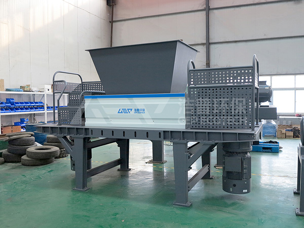 <a href=http://www.fan44.com/product/139.html target=_blank class=infotextkey>生活垃圾破碎機(jī)</a>