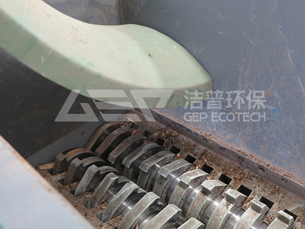 玻璃鋼邊角料粉碎機(jī)多少錢(qián)一臺(tái)